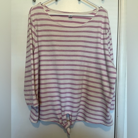 (3/$10) Old Navy striped top - Picture 1 of 4